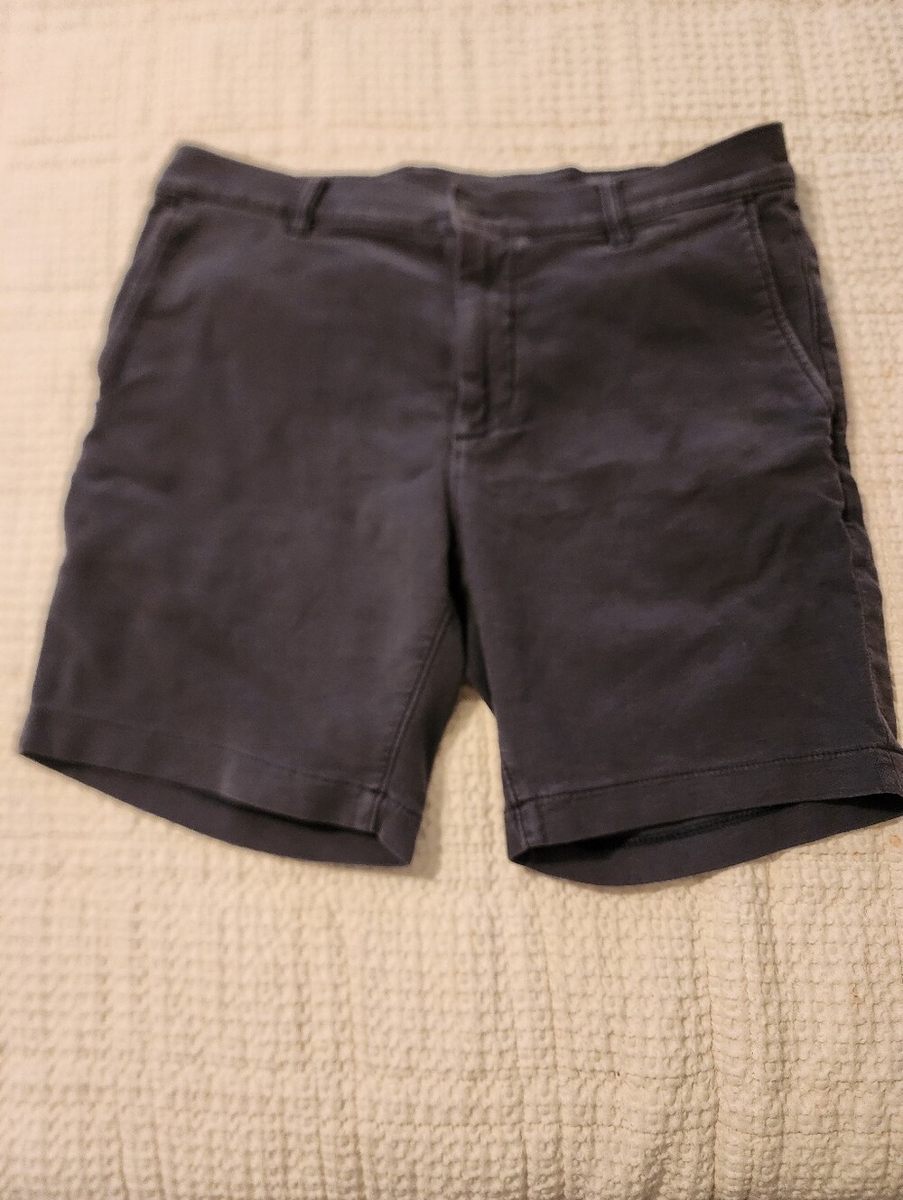 Faherty Men's Casual Dark Gray Chino Shorts NWT Sz 32 Comfort Quiet Luxury